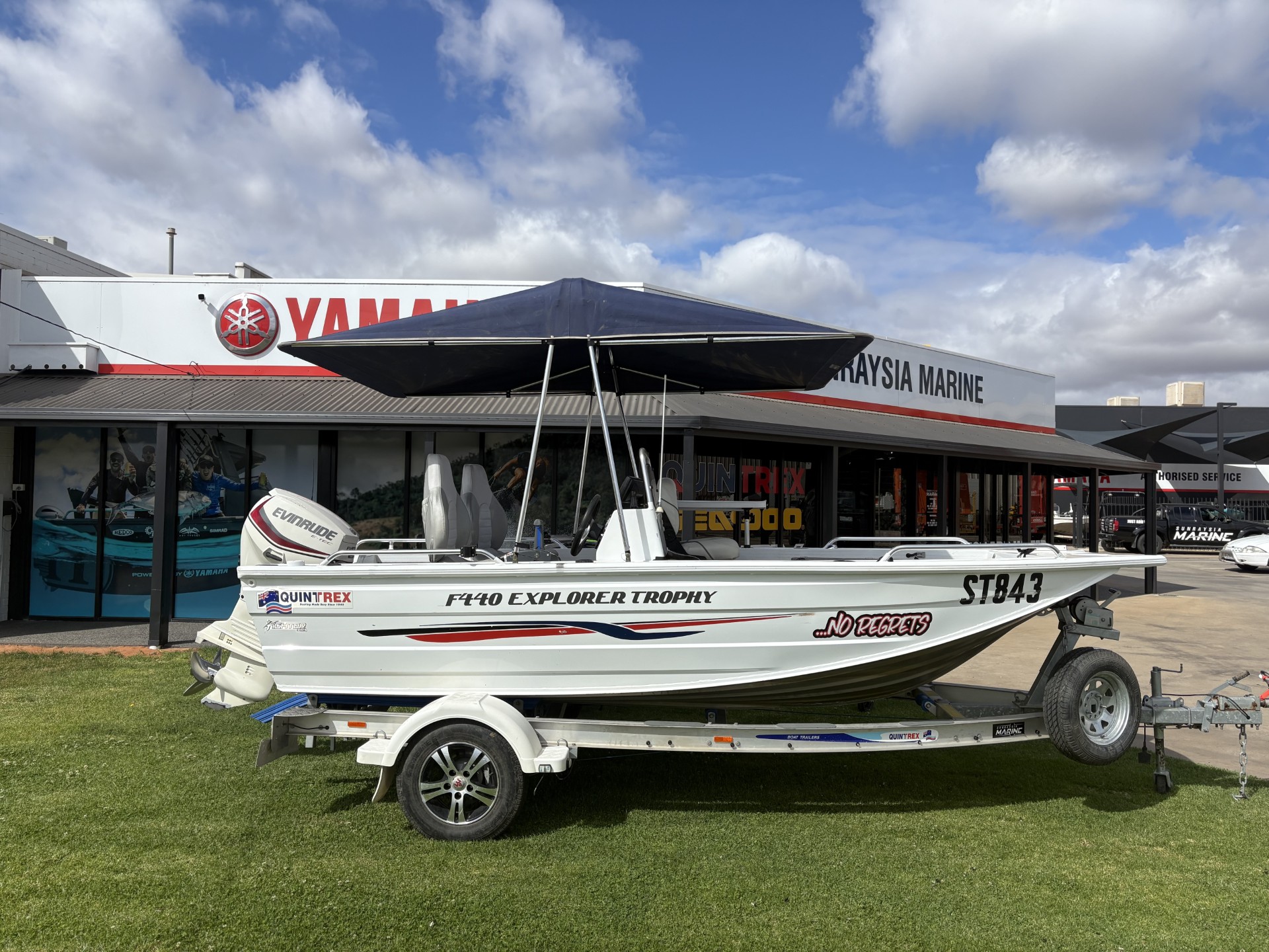 F440 Explorer Trophy